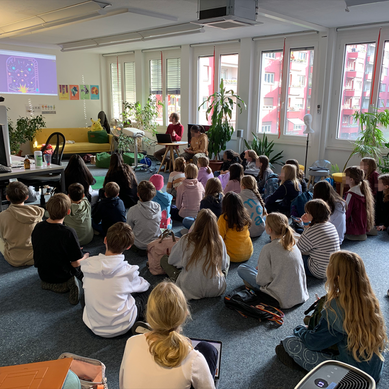 Kids at Zukunftstag at serious games and gamification agency Gbanga. Kinder am Zukunftstag bei Gbanga, der Serious Games und Gamification Agentur.